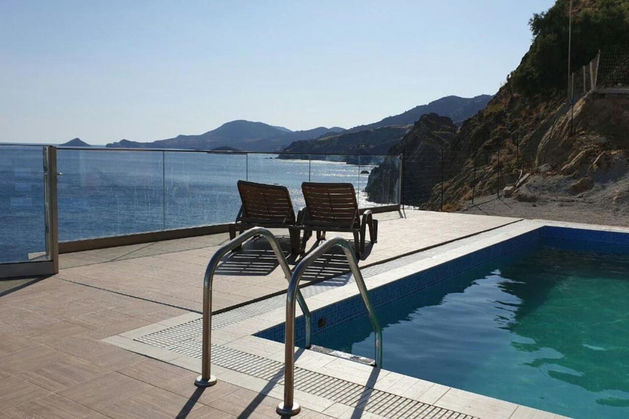 Paradise Vila *
