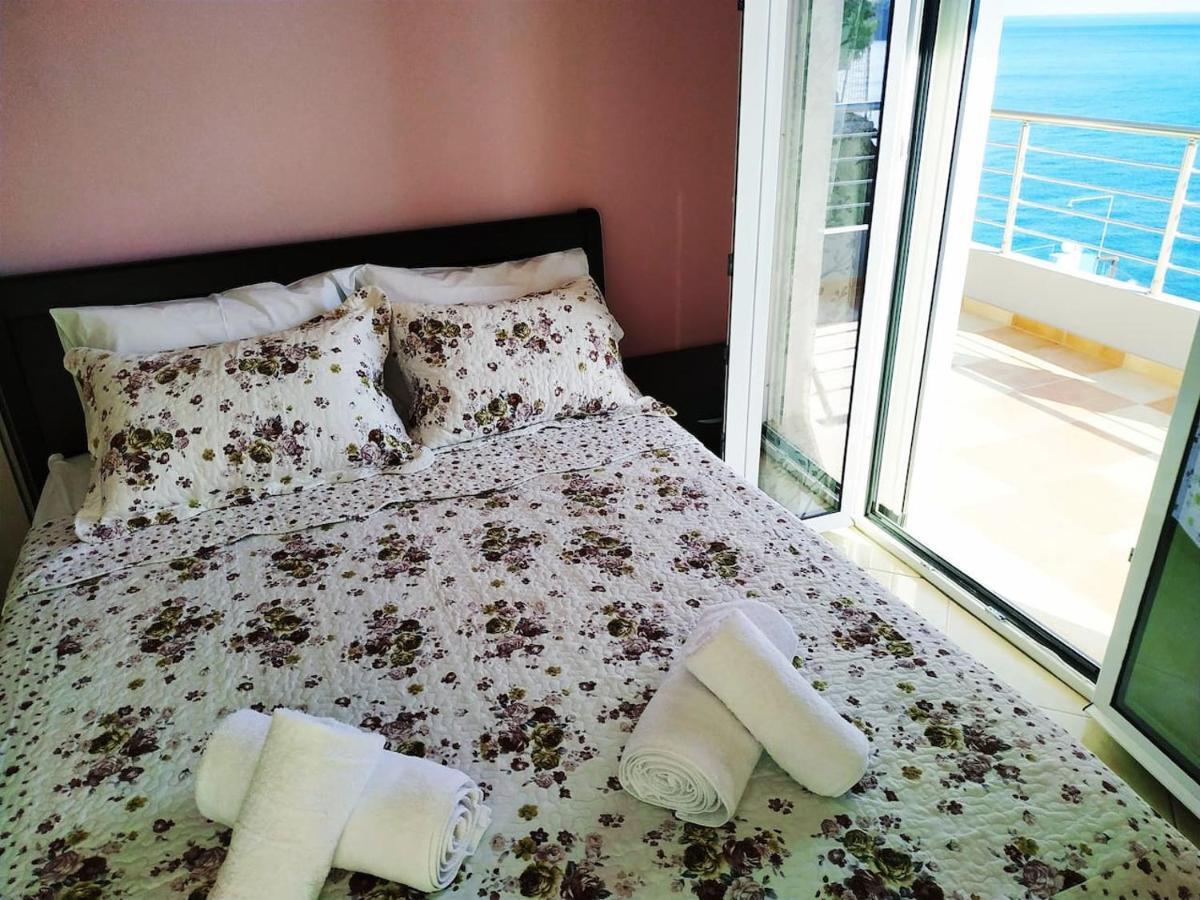 Villa Paradise *
